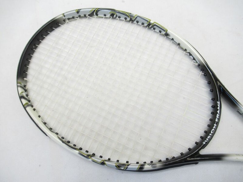 VOLKL CLASSIC 8 PRO TENNIS RACQUET (4 3/8) LONG TERM STORAGE. WELL PRESERVED