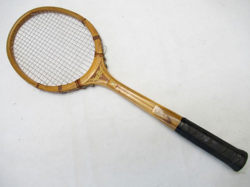 VINTAGE HARRY C. LEE CO. "DREADNOUGHT DRIVER" TENNIS RACQUET. ANTIQUE / DISPLAY