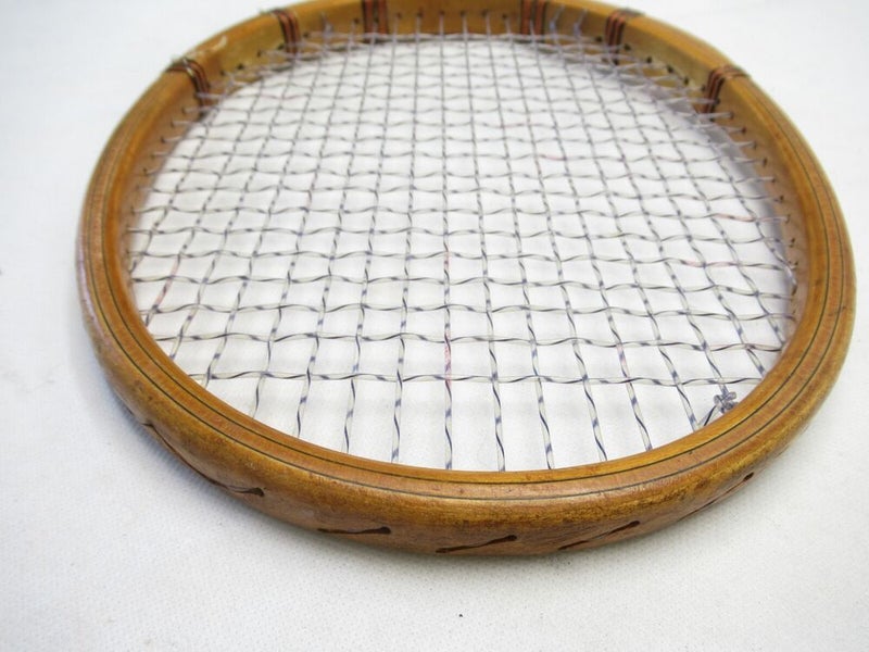 VINTAGE HARRY C. LEE CO. "DREADNOUGHT DRIVER" TENNIS RACQUET. ANTIQUE / DISPLAY