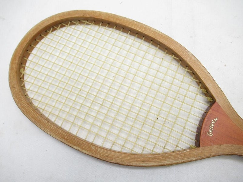 VINTAGE A.G. SPALDING & BROS. "GENEVA" WOODEN TENNIS RACQUET. ANTIQUE / DISPLAY