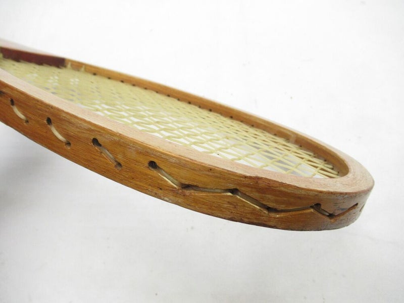 VINTAGE A.G. SPALDING & BROS. "GENEVA" WOODEN TENNIS RACQUET. ANTIQUE / DISPLAY