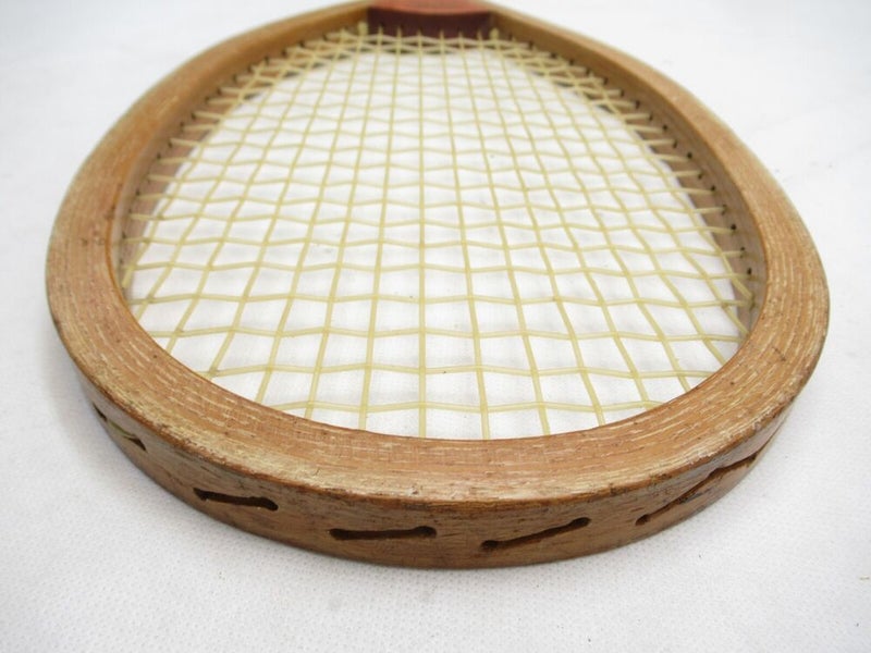 VINTAGE A.G. SPALDING & BROS. "GENEVA" WOODEN TENNIS RACQUET. ANTIQUE / DISPLAY