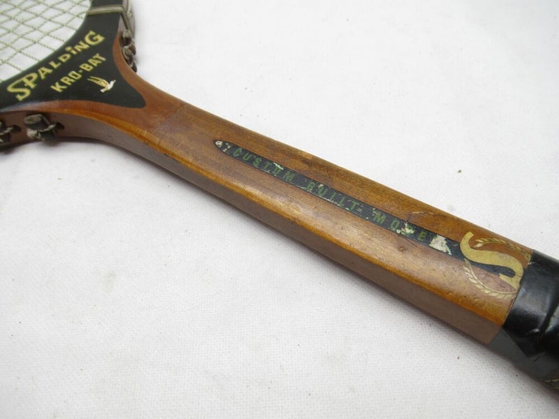VINTAGE SPALDING "KRO-BAT" WOODEN TENNIS RACQUET. ANTIQUE / DISPLAY