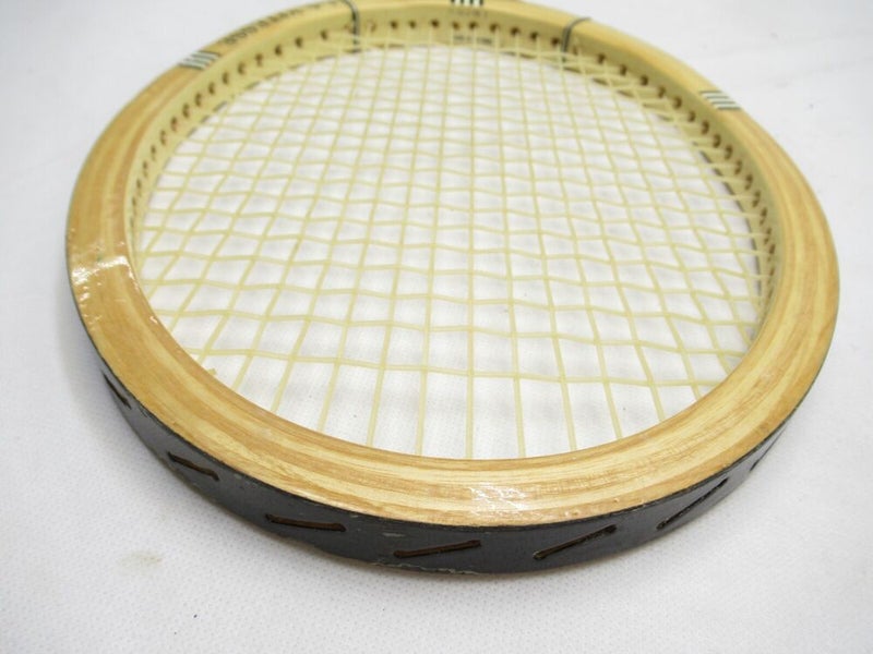 VINTAGE SPALDING "LA VITESSE" WOODEN TENNIS RACQUET. ANTIQUE / DISPLAY