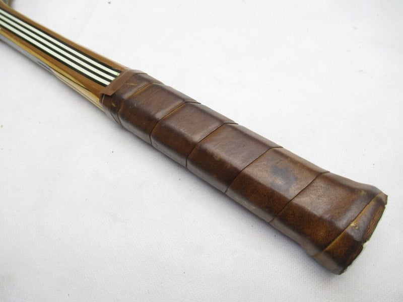VINTAGE SPALDING "LA VITESSE" WOODEN TENNIS RACQUET. ANTIQUE / DISPLAY