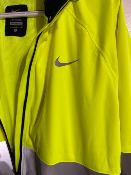 Nike Men's Shield Flash Running Jacket - Volt/Silver