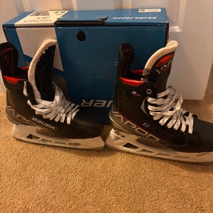 Bauer Regular Width  8.5 (Used) Vapor 3X Hockey Skates