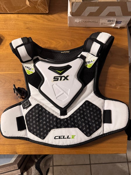Medium/Large STX (Used) Cell V Shoulder Pads
