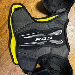 CCM vector Shoulder Pads