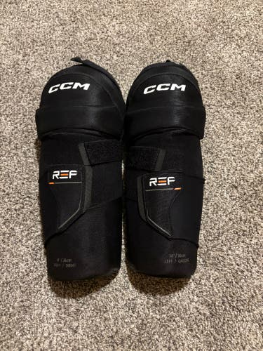 14” CCM Referee Knee Pads