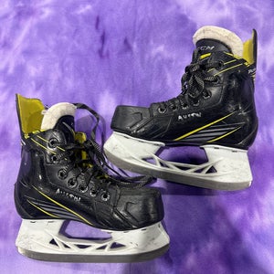 Youth CCM Tacks 4092 Hockey Skates Regular Width 13 (Used)