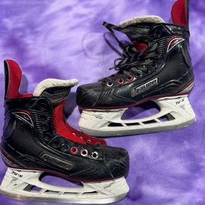 Junior Bauer Vapor X500 Hockey Skates Regular Width Size 3 (Used)