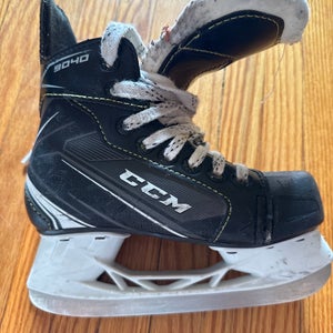 CCM Size 3Y (Used) Hockey Skates