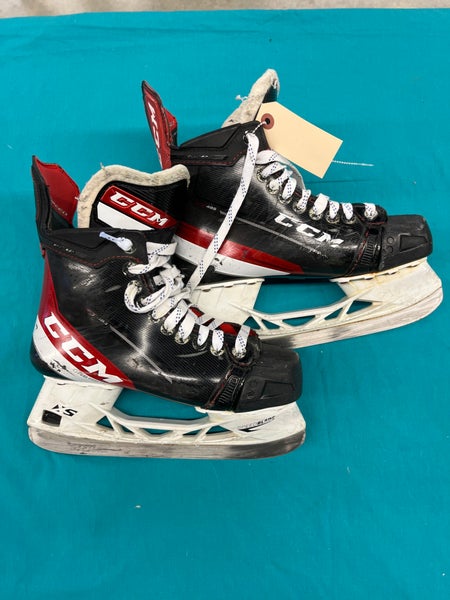 Intermediate CCM JetSpeed FT485 Hockey Skates Regular Width 6 (Used)