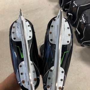 Intermediate CCM RibCor 66K Hockey Skates Extra Wide Width Size 5 (Used)