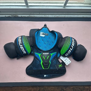 Large Youth Bauer bauer x Shoulder Pads (Used)