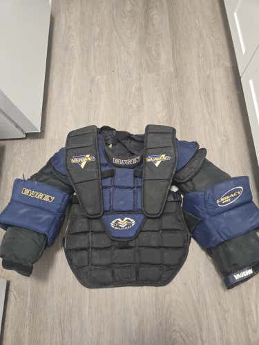 Medium Vaughn Legacy 6000 Goalie Chest Protector (Used)