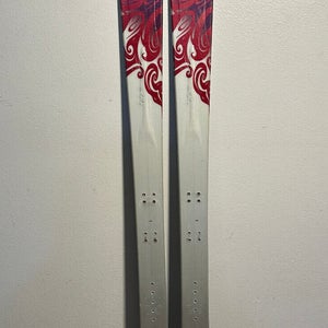 K2 Schi Devil Women's Telemark Skis 167 cm. NICE CONDITION!!!