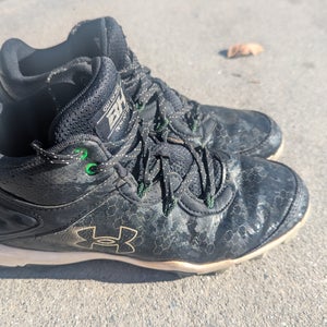 Under Armour Bryce Harper Used Size M 7.0 Youth Cleats