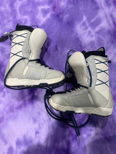 Burton Moto Snowboard Boots Soft Flex All Mountain (Used)