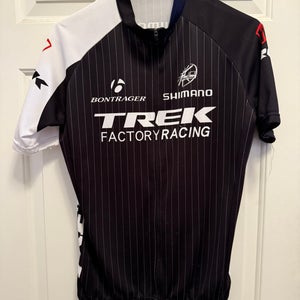 Black Men's Medium Trek (Used)