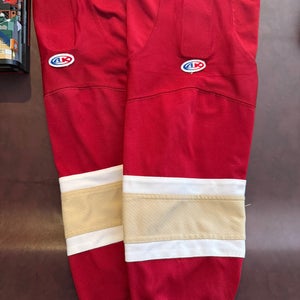 Red Adult Unisex Large  (Used)