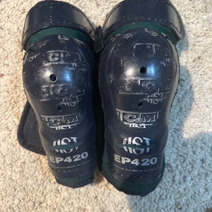 Small Junior Reebok (Used)
