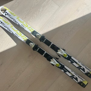 140 cm Fischer RC4 World Cup GS Junior Skis With Bindings (Used)