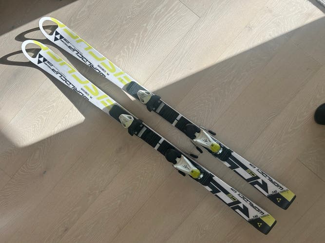 140 cm Fischer RC4 World Cup GS Junior Skis With Bindings (Used)
