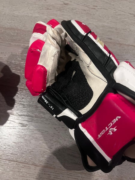 CCM 15" (Used) Vector Pro Gloves Portland Winter Hawks