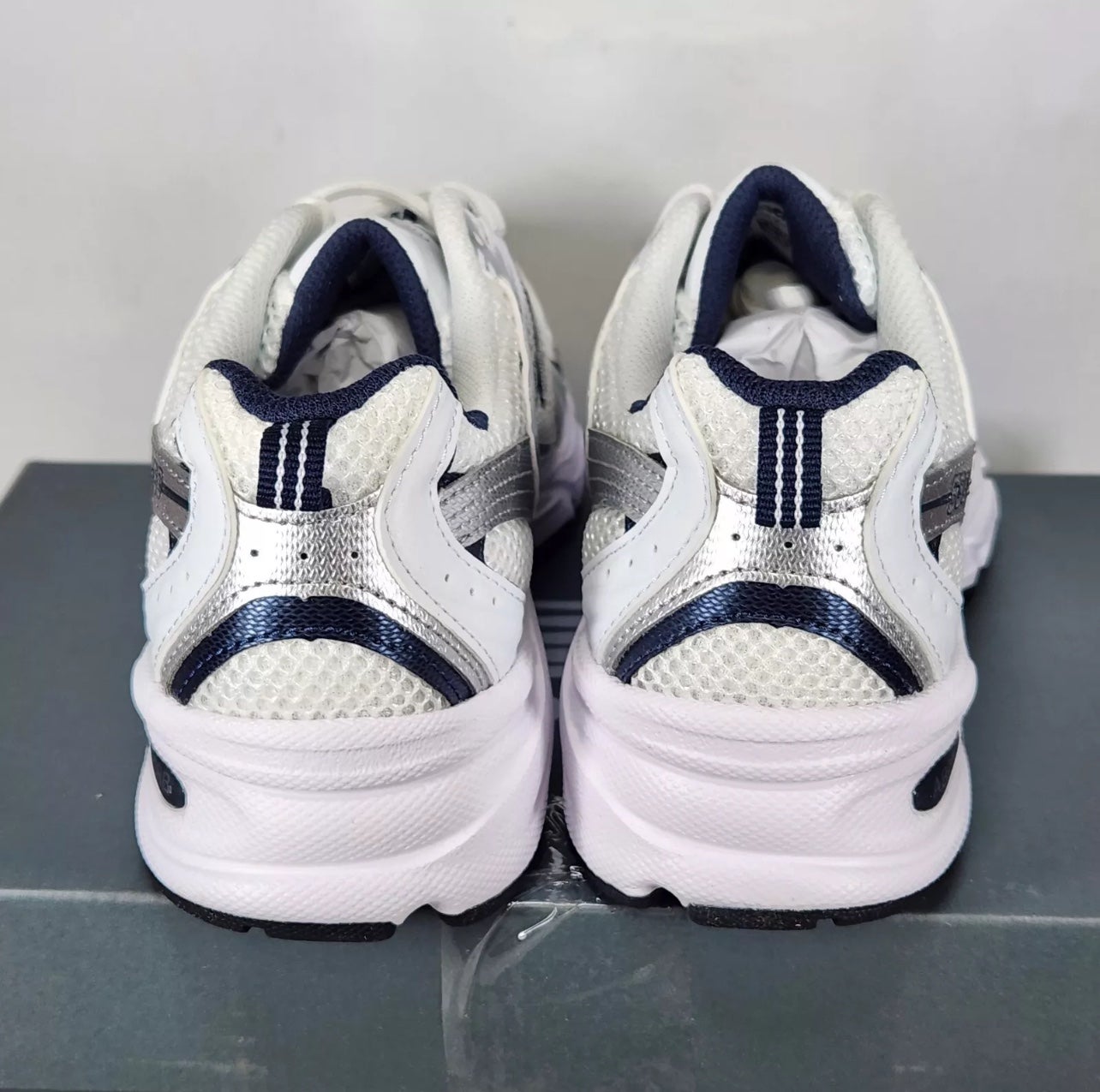 NEW Vintage New Balance x Burton Snowboards HRL710 Sneakers 