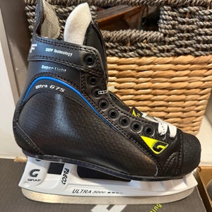 Graf Regular Width Size 3.5 (New) Ultra G75 Hockey Skates