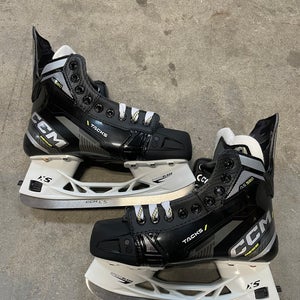 New CCM AS-580 Hockey Skates | Intermediate 4 Extra Wide