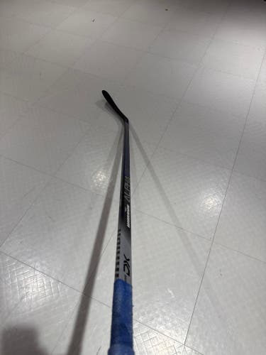 Senior Warrior Left Hand W03 Pro Stock (Used) Alpha DX Hockey Stick