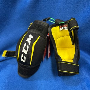 Youth Medium CCM Tacks 3092