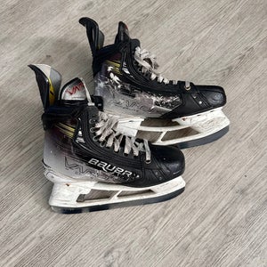 Bauer Vapor Hyperlite 2 Narrow Width Size 4.5 (Used)