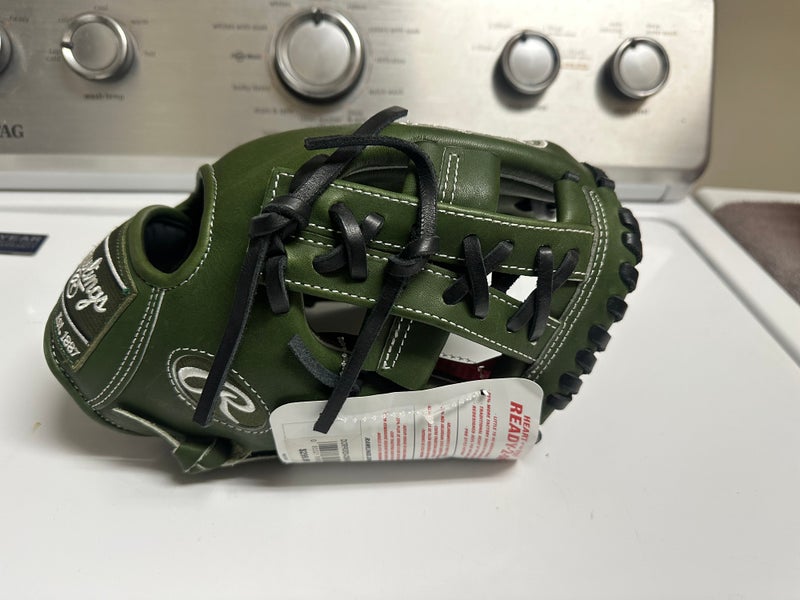 Rawlings Right Hand Throw Heart of the Hide 11.5" (New)