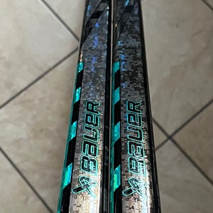New! 2 Pack! 2 x 77 Flex P28 Left Hand Twitch Hockey Sticks