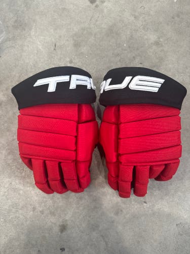 14” NHL New Jersey Devils Tatar New True Pro Stock Pro 4-Roll Gloves Black/Red