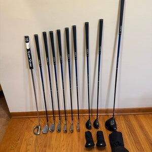 Cobra Right Handed FLY-XL Golf Clubs