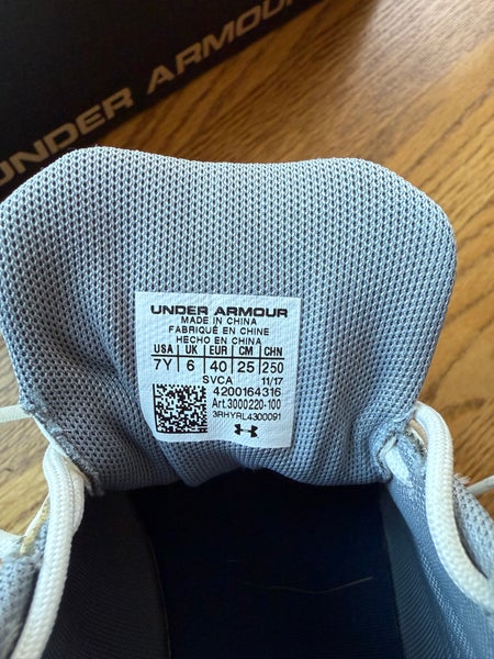 Golf Shoes Youth Under Armour Size 7