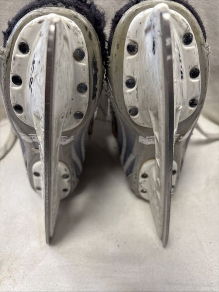 Boys Junior Youth Size 13 Bauer Vapor XXV ICE HOCKEY SKATES