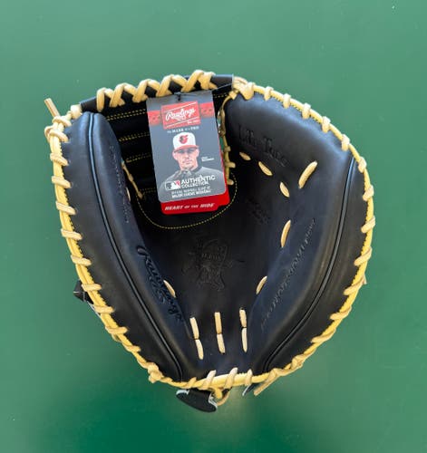 New Rawlings Heart of the Hide 34" Right Hand Throw Catcher's Mitt