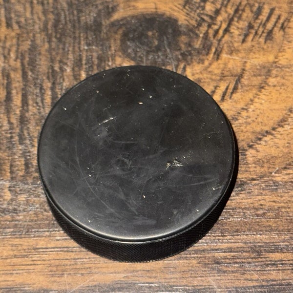 Boston Bruins vs Buffalo Sabres 12/21/24 Garden Arena Souvenir Game Puck