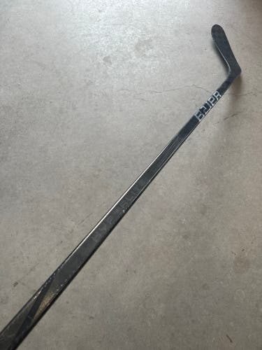 70 Flex P28 Bauer Left Hand Pro Stock (Used) Vapor Hyperlite 2 Hockey Stick Senior