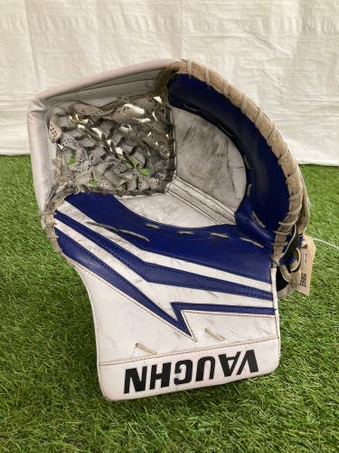 Intermediate Vaughn Velocity V9 XP Goalie GloveRegular (Used)