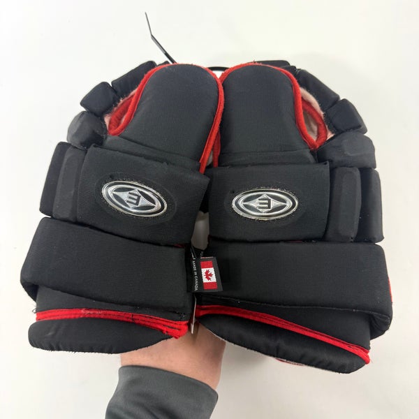 Used Chicago Blackhawks Easton Pro Gloves | 14" | L314