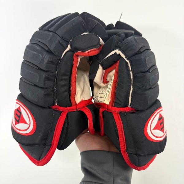 Used Chicago Blackhawks Easton Pro Gloves | 14" | L314