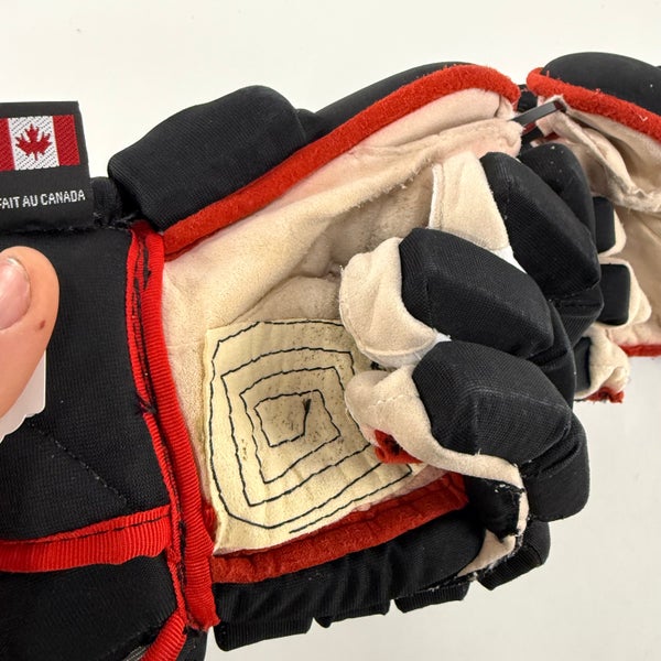 Used Chicago Blackhawks Easton Pro Gloves | 14" | L314