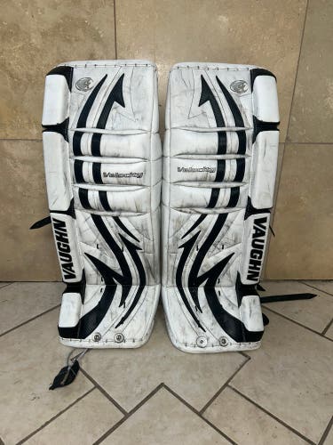 Vaughn (Used) Velocity V4 7250 Goalie Leg Pads